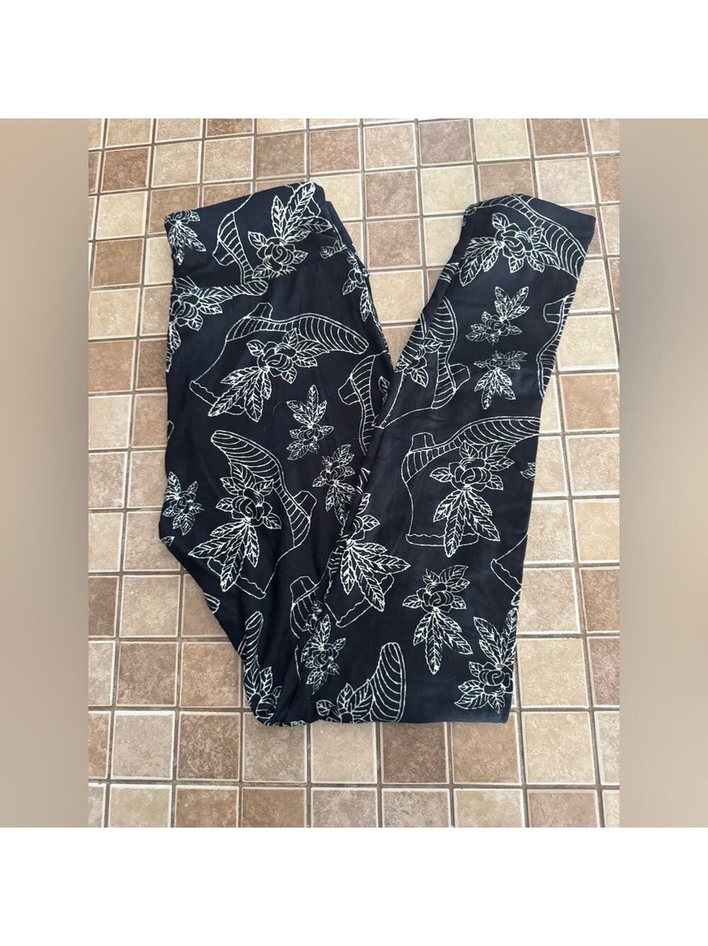 Lularoe Leggings One Size NWOT